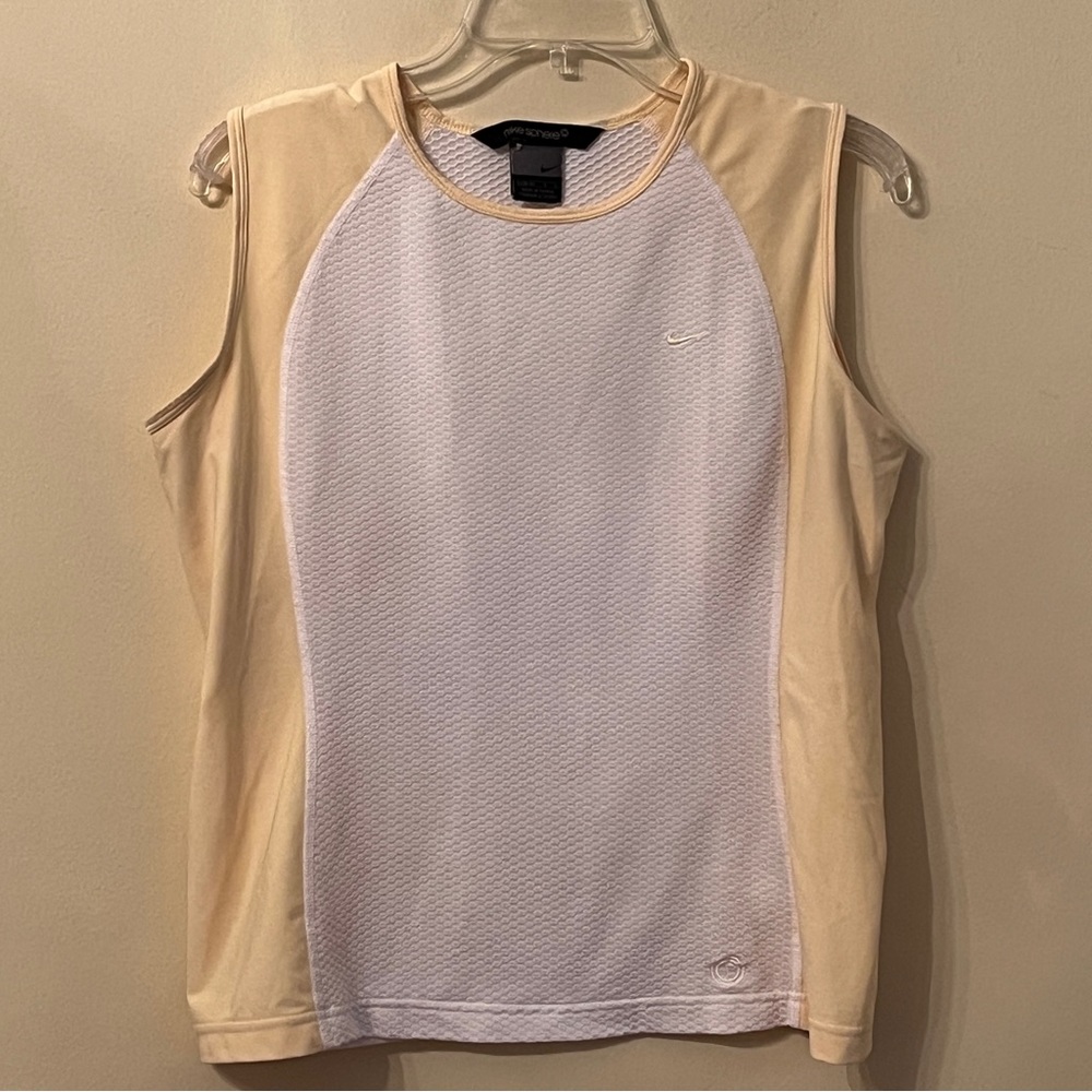 Nike Sphere Sleeveless Workout Top